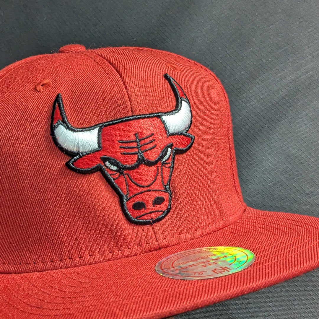 chicago bulls classic red snapback cap chicago bulls classic red snapback cap